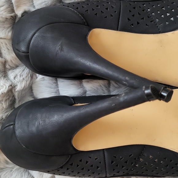 Black Heeled Shoes Michael Antonio Size 6 - Picture 6 of 7